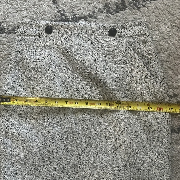 NWT! H&M Work Skirt - Size 4 - Picture 4 of 6